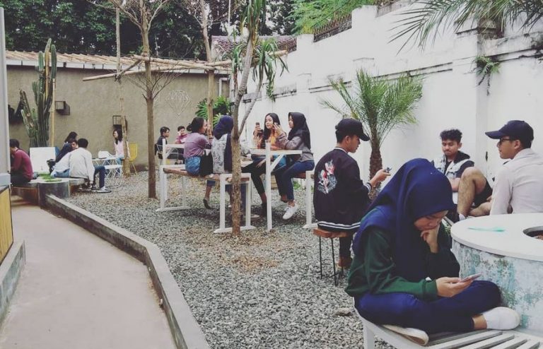 Sumbawa 28, Tempat Nongkrong Yang Ajak Pengunjung Peduli Lingkungan