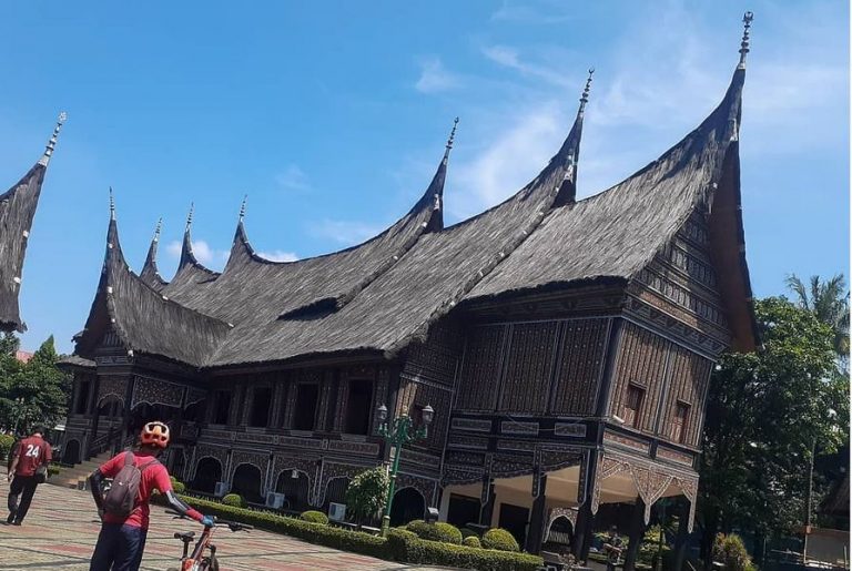 Hari Kedua Lebaran, Diperkirakan 18 Ribu Orang Wisata Ke TMII