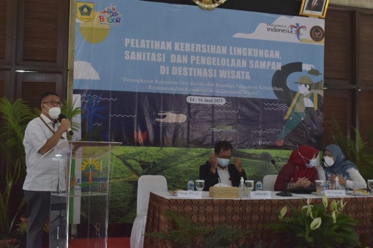 Disbudpar Kabupaten Bogor Gelar Pelatihan CHSE di Gunung Mas
