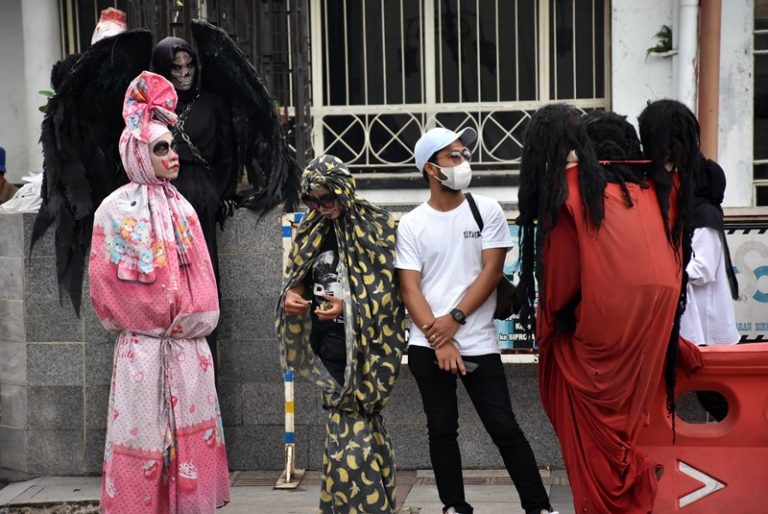 ‘Hantu-hantu’ Asia Afrika Ikut Kebagian Berkah di Libur Lebaran