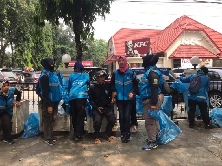 Menyoal CHSE, Ini Pesan Petugas Kebersihan Kota Bandung