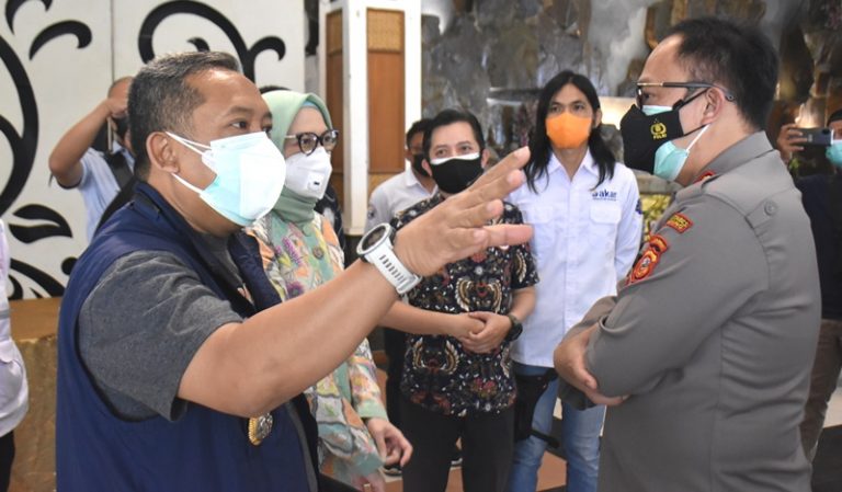 Hari Ini AKAR Jabar Jelaskan Aksi Anggotanya Melukai Diri Karena PPKM