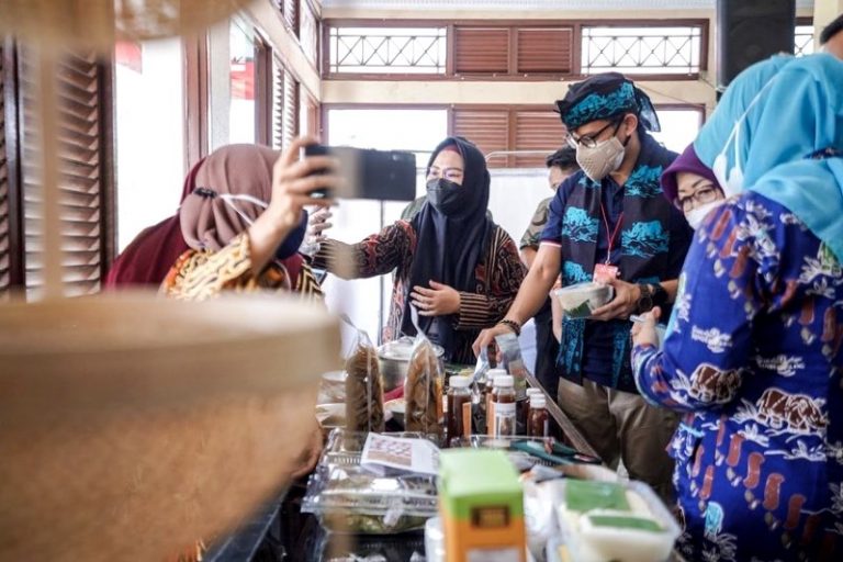 Foto: Sandiaga Mengunjungi Banten, Bangkitkan Tanjung Lesung