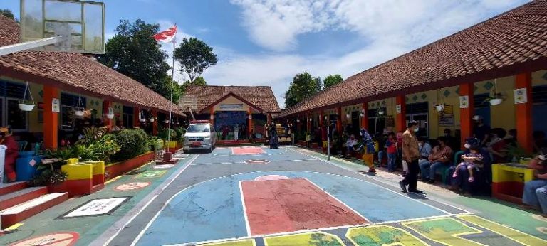 Bupati Subang Apresiasi Desa Nagrak Karena Pencapaian Vaksinasi