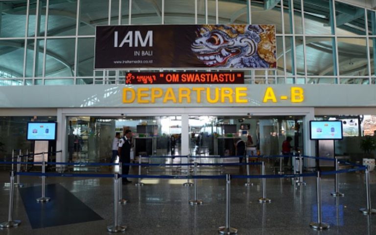 Bali Buka Penerbangan Internasional, Namun Turis Belum Datang, Ini Alasannya