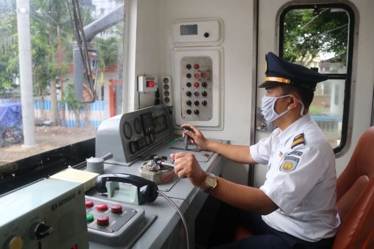 6 Kereta Jarak Jauh Daop 2 Bandung Mulai Diluncurkan