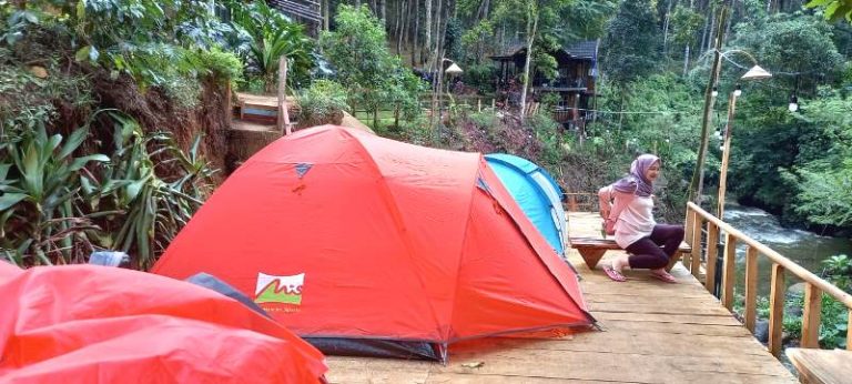 Hutan Pinus Rahong ‘One Stop Destination’ di Pengalengan Yang Lagi Viral