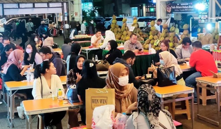 Pesta Duren dan Kuliner Street Food Akhirnya Tanpa Vanessa Angel
