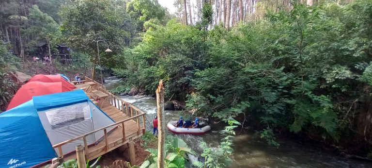 Berkemah Di Tepi Sungai, Destinasi Ini Menarik untuk Dicoba