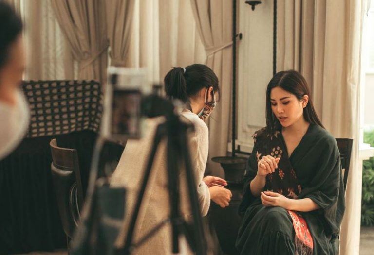 Wamen Angela Tanoesoedibjo Pingsan di Atraksi Budaya, Ini Penyebabnya