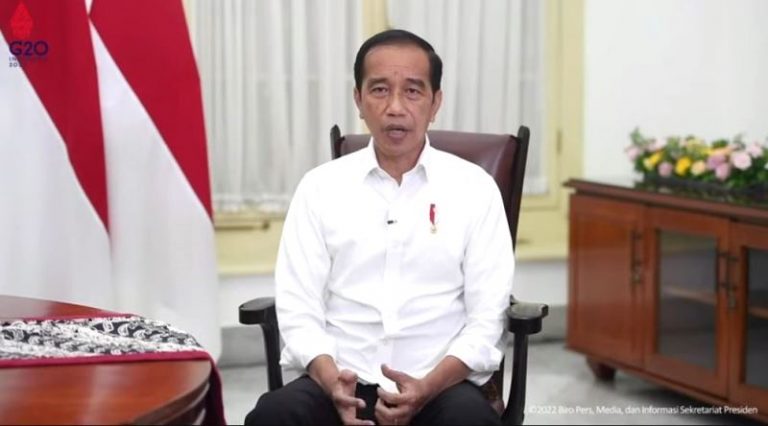 Presiden Jokowi Minta Masyarakat Menghindari Keramaian, Omicron Naik