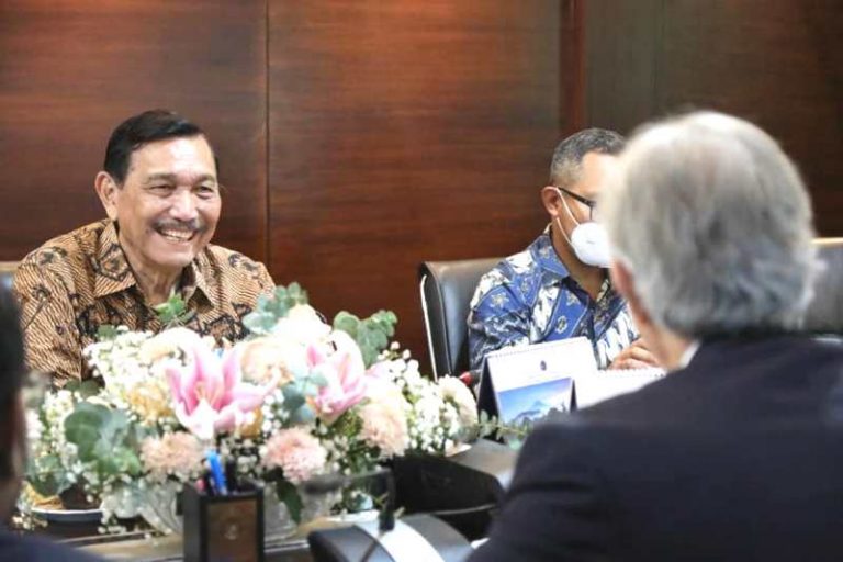 Februari 2022 Puncak Penularan Varian Corona Omicron, Ini Pesan Luhut