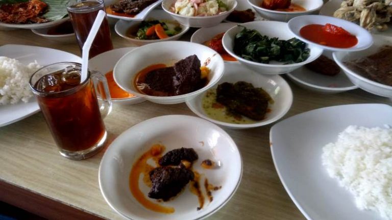Lamun Ombak, Rumah Makan Padang di Tempat Aslinya, Ondeh Mak..