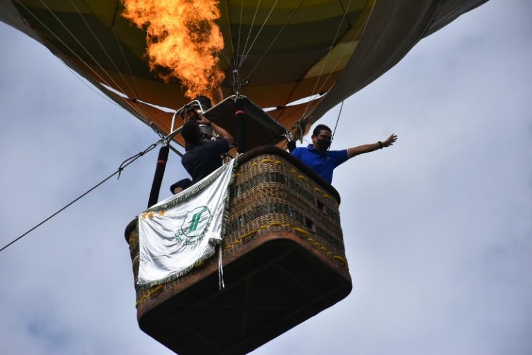 Sandiaga Sebut Keberadaan Balon Udara Sari Ater Bisa Jadi Unggulan