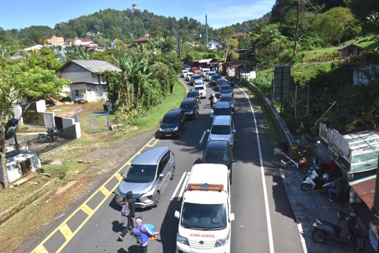 Polres Cianjur Siagakan Rekayasa Arus, Jalur Puncak Dijaga dari Macet Total