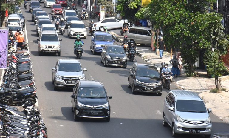 Setiabudi-Lembang Mulai Lenggang, PVJ Masih Dipadati Pengunjung