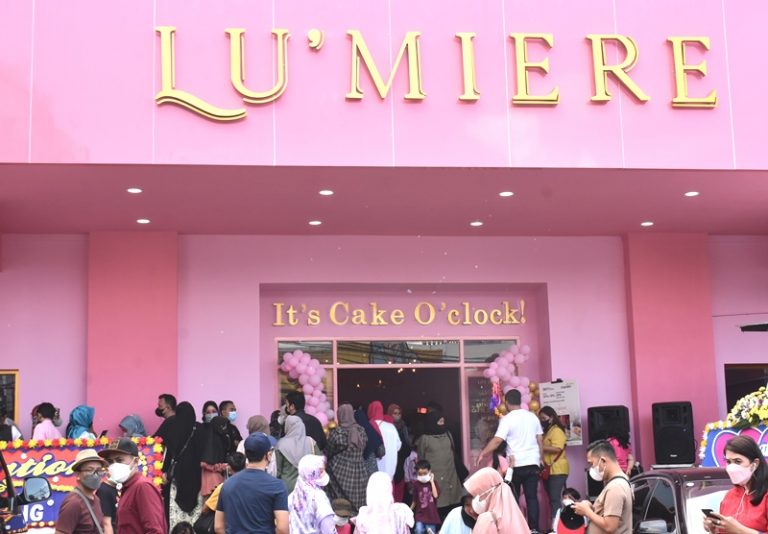 Grand Opening Lu’miere Jalan Martadinata Langsung Diserbu Pengunjung