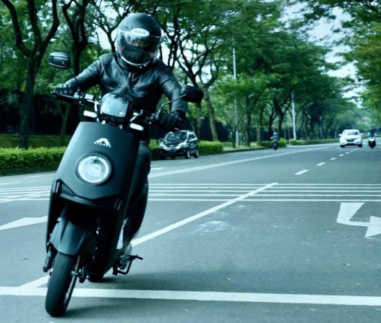 Sepeda Motor Listrik Produk Dalam Negeri Sudah Diluncurkan, Ini Namanya