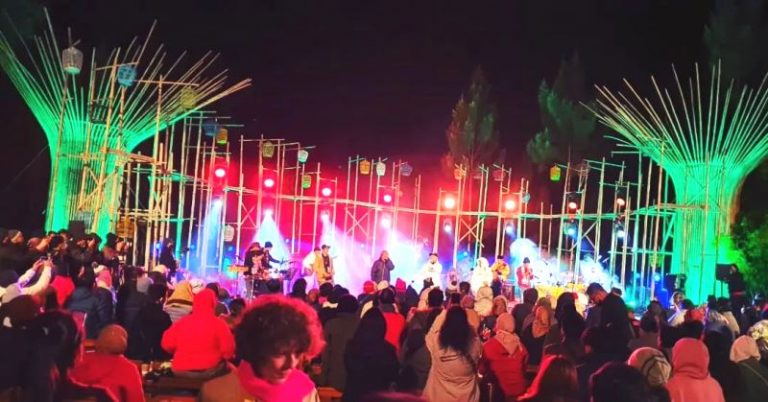 Dari Perhelatan Musik Jazz Gunung Bromo, Begini Antusiasme Kaum Milenial