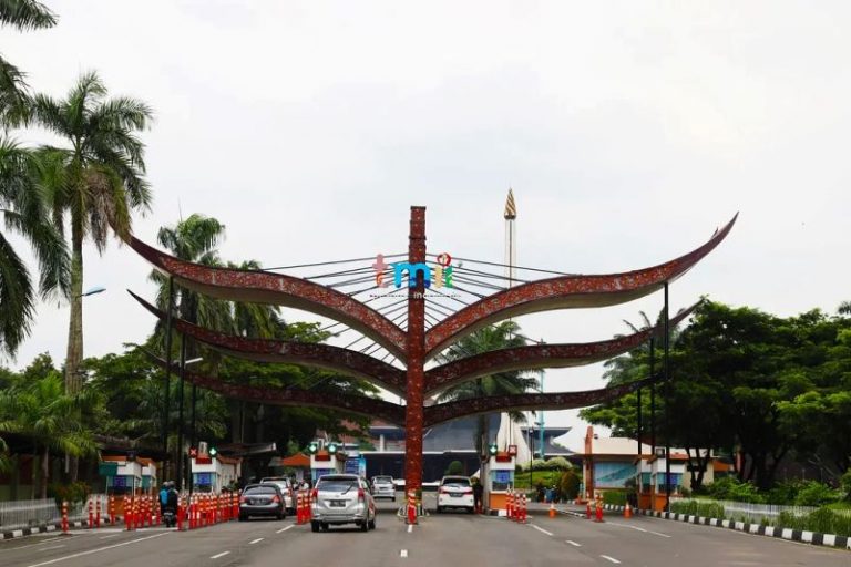 Tito Karnavian Instruksikan Seluruh Kepala Daerah Pugar Anjungan TMII