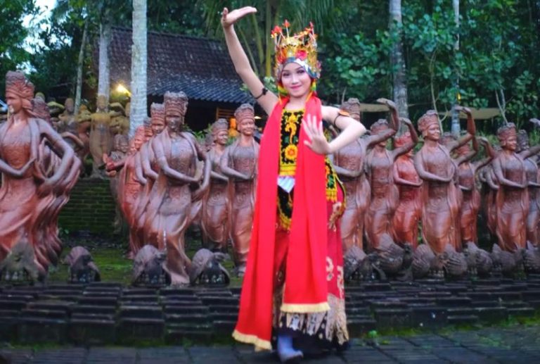 Sendratari Meras Gandrung Kini Bisa Dinikmati Setiap Pekan