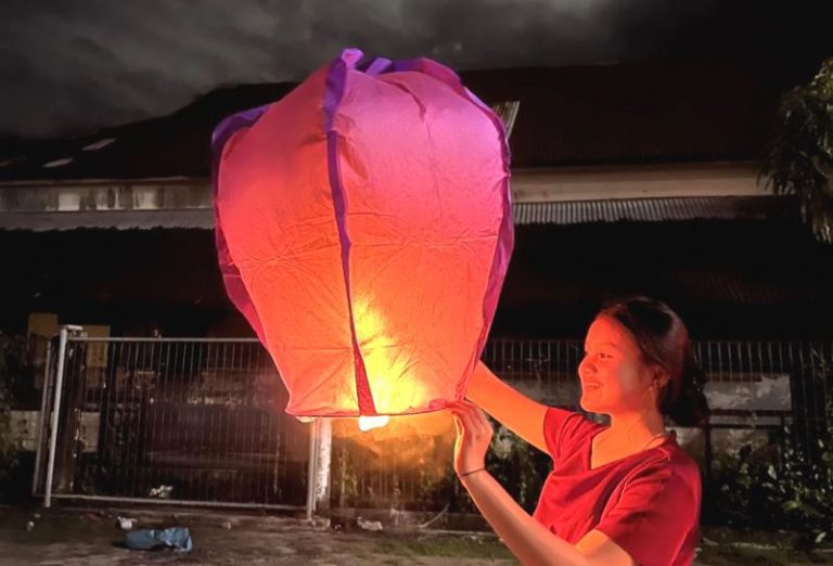 Pawai Lampion di Kota Tanjungpinang Mampu Gerakan Ekonomi Kretaif