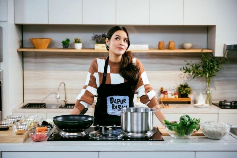 Penyanyi Raisa Pilih Staycation di Hotel Biar Lebih Fokus