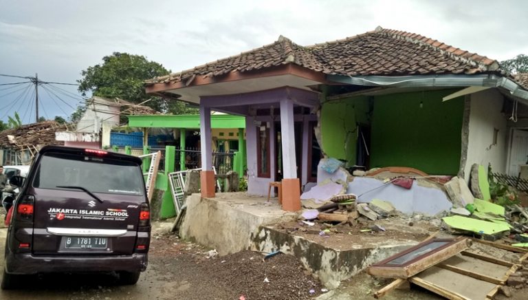 Bantuan Gempa Cianjur Terus Mengalir ke PHRI, Ada Juga dari Komunitas Jeep