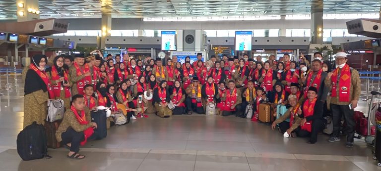 Rombongan Umrah PHRI Jabar Diberangkatkan, Ini Pesan untuk Para Jamaah