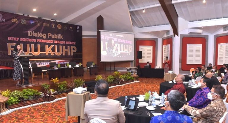 Stafsus Presiden: Petugas Hotel tak Perlu Tanyakan Status Perkawinan