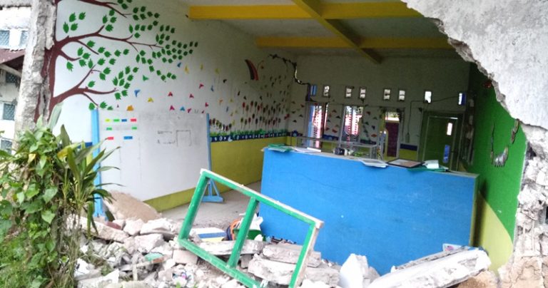 Gempa Cianjur Bermagnitudo 4,3 Sebabkan Warga Luka-luka Tertimpah Bangunan
