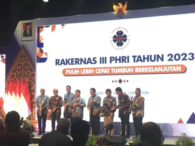 Menko Airlangga Minta Peserta Rakernas III PHRI Perkuat Koordinasi dan Akselerasi