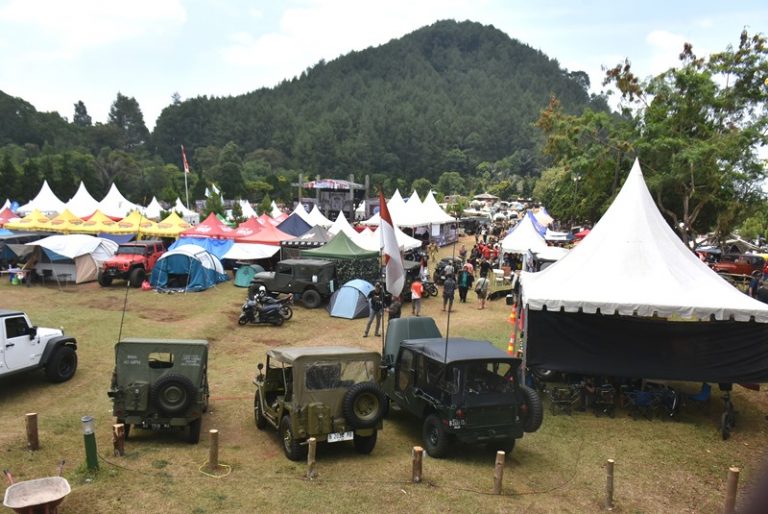 Aksi Spektakuler Jeep Legendaris di Sari Ater, Dari PD II Sampai Rubicon Terbaru