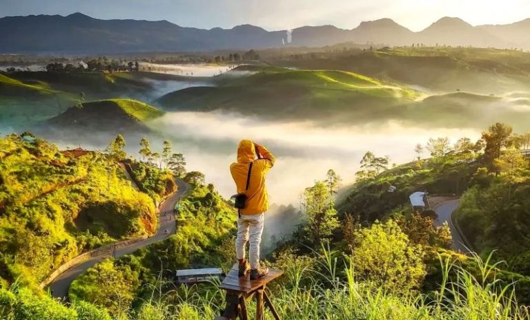 Sunrise Point Cukul, Destinasi Wisata Tersembunyi di Kabupaten Bandung