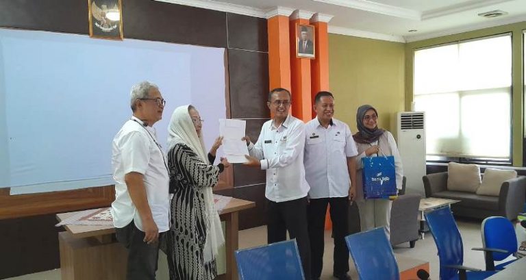Bapenda Apresiasi Ciater Spa yang Patuh Menyetor Pajak Daerah dan PBB