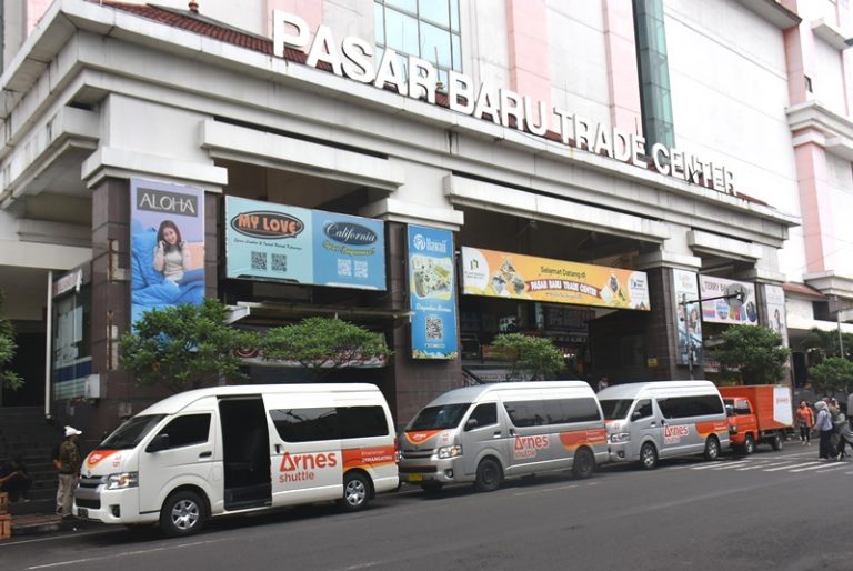 Mudahkan Wisatawan dari Bandara Kertajati, ARNES Shuttle Buka Outlet di Pasar Baru