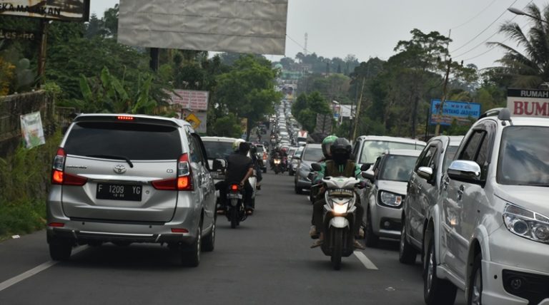 Rekayasa Lalu Lintas di Jalur Puncak Bogor Berlaku Sampai Tahun Baru 2024