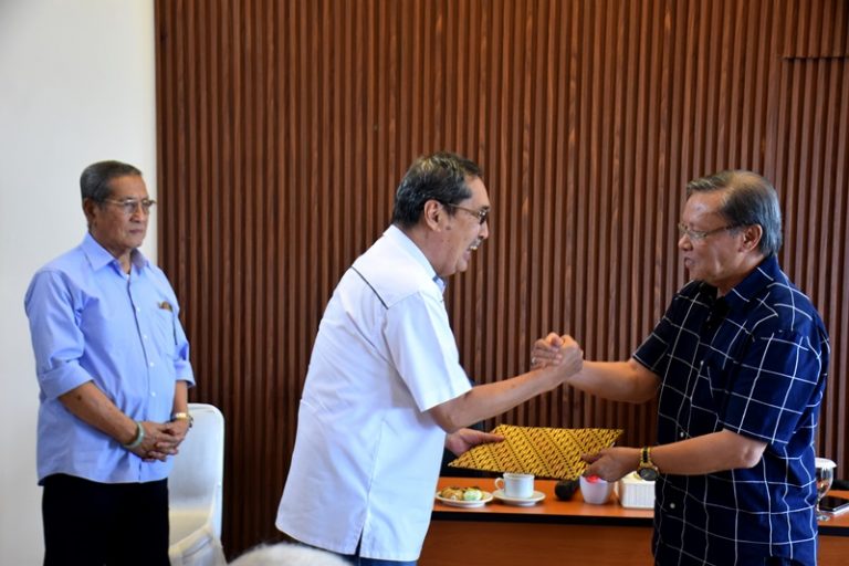 Dalam Acara Serah Terima Jabatan Ketua PHRI Jabar, Ini Pesan Herman Muchtar