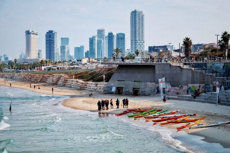 Industri Pariwisata Israel Babak Belur, Sampai Ngutang $58 Miliar