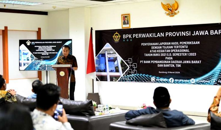 Pj Gubernur Jabar Bey Minta Bank bjb Bisa Antisipasi Disrupsi Digital