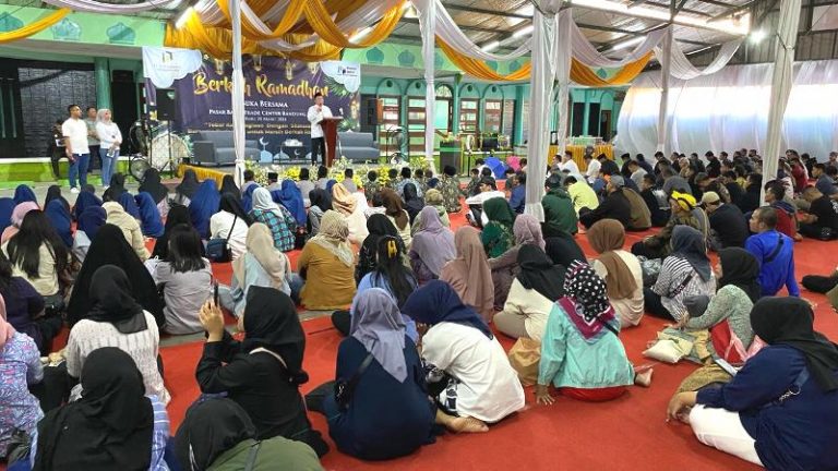 Meriah, Bukber Ramadhan di Pasar Baru Trade Center Bandung