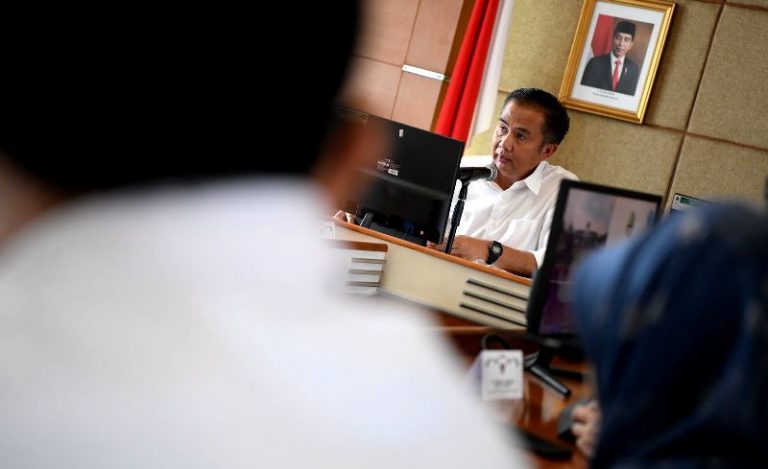 Pj Gubernur Bey Machmudin Janjikan Beras Aman Hingga Lebaran