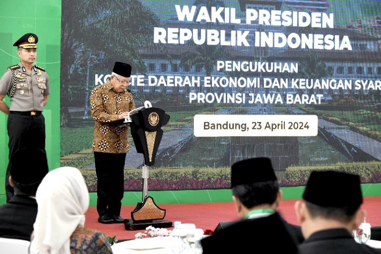 Komite Daerah Ekonomi dan Keuangan Syariah Jabar Dikukuhkan, Punya Aset Rp843 Triliun