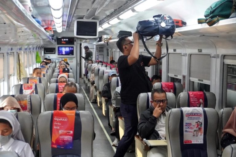 Penumpang Kereta Api Saat Libur Panjang Kenaikan Isa Almasih Melonjak Dratis