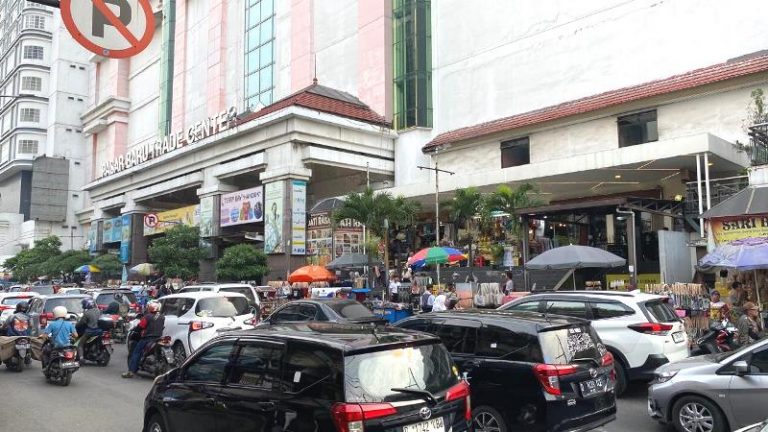 Pasar Baru Masih Jadi Magnet Bagi Wisatawan Selama Libur Panjang Waisak