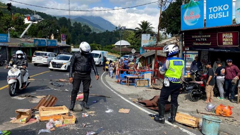 PKL Kawasan Wisata Puncak Bogor Dibersihkan, Pemda Berikan Solusi Ini