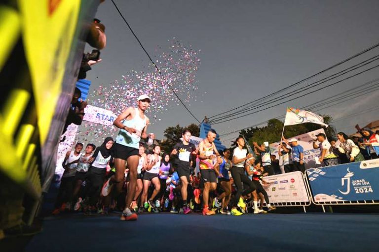 Jabar Run 10K 2024 Gelorakan Gaya Hidup Sehat dan Pariwisata Kota Cirebon
