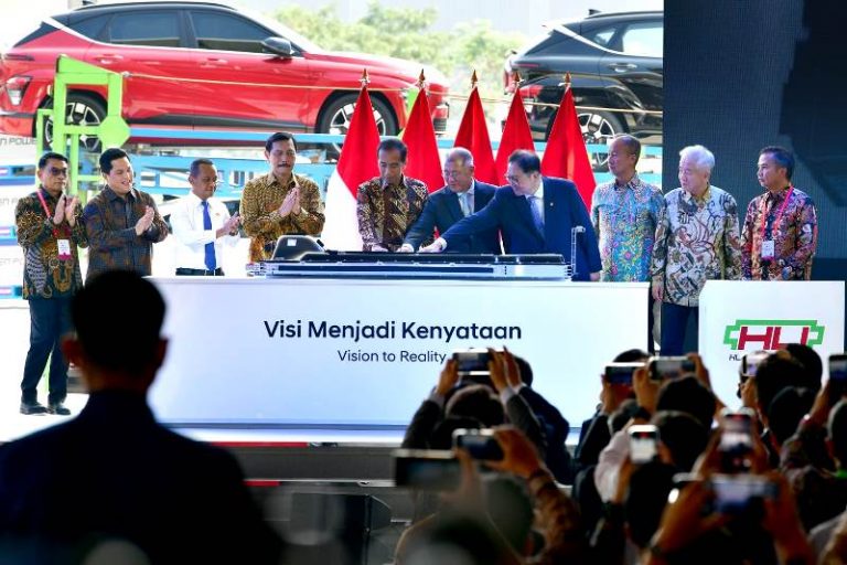 Jabar Kini Punya Pabrik Sel Baterai Terbesar dan Pertama di Asia Tenggara
