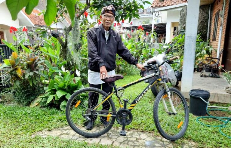 Tokoh Abah Landoeng, Saksi Sejarah Konferensi Asia Afrika yang “Terlupakan”