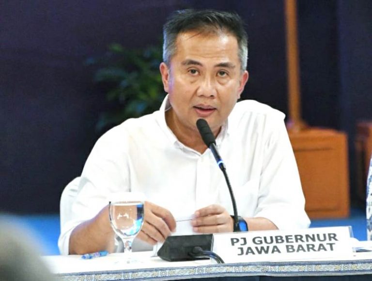 Presiden Perpanjang Masa Jabatan Bey Machmudin sebagai Pj Gubernur Jabar